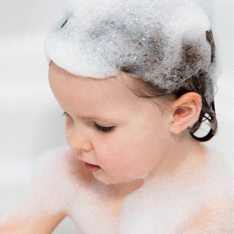 Natuurlijke babyverzorging van Veloura met baby body wash, foaming wash en body lotion voor een zachte babyhuid